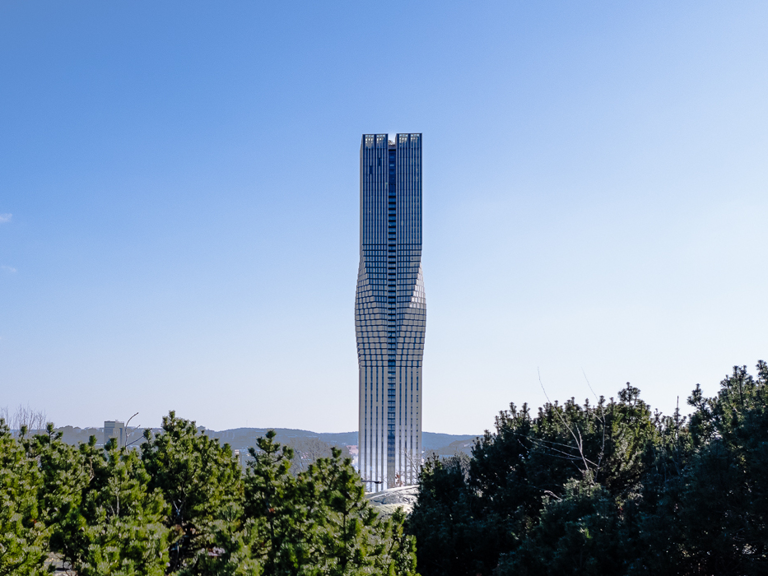 Levererar hela vägen upp – en decentraliserad lösning för 245 meter